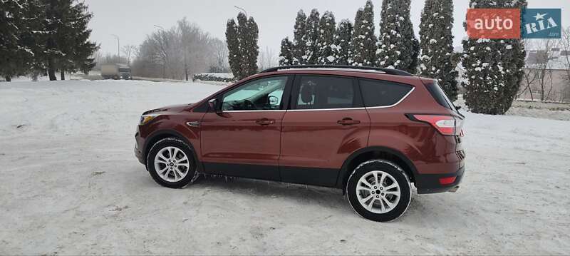 Позашляховик / Кросовер Ford Escape 2018 в Дубні фото 24 Позашляховик / Кросовер Ford Escape 2018 в Дубні