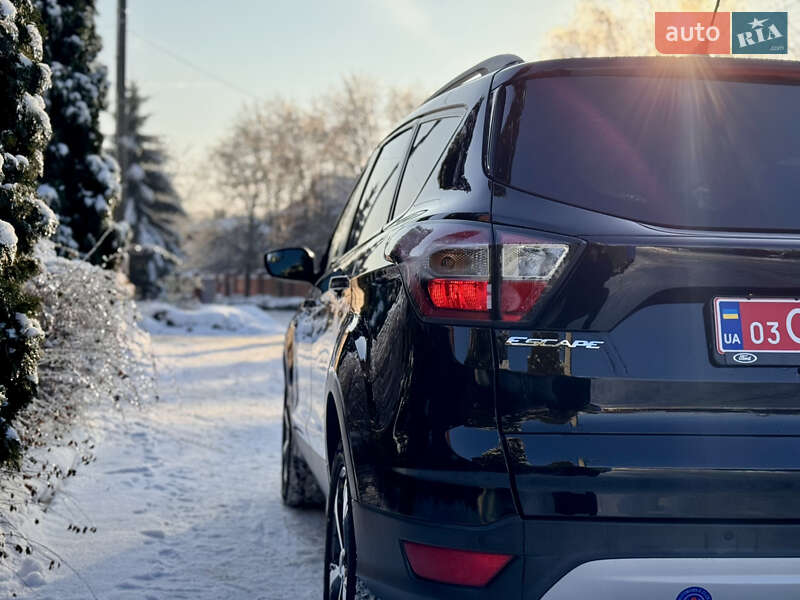 Внедорожник / Кроссовер Ford Escape 2018 в Киеве фото 17 Внедорожник / Кроссовер Ford Escape 2018 в Киеве