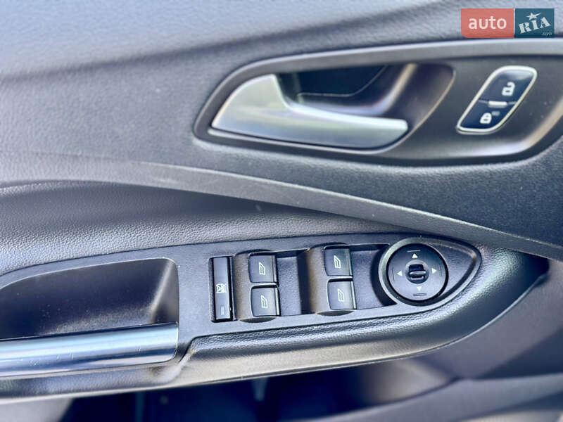 Внедорожник / Кроссовер Ford Escape 2018 в Киеве фото 25 Внедорожник / Кроссовер Ford Escape 2018 в Киеве