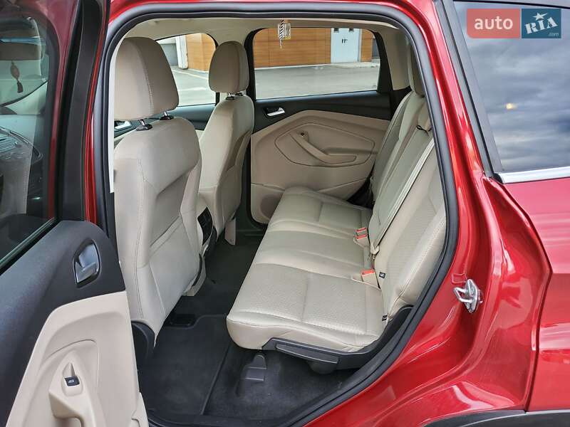 Внедорожник / Кроссовер Ford Escape 2017 в Ивано-Франковске