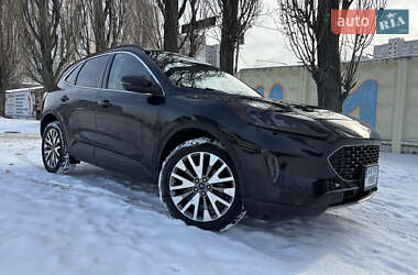 Внедорожник / Кроссовер Ford Escape 2020 в Киеве