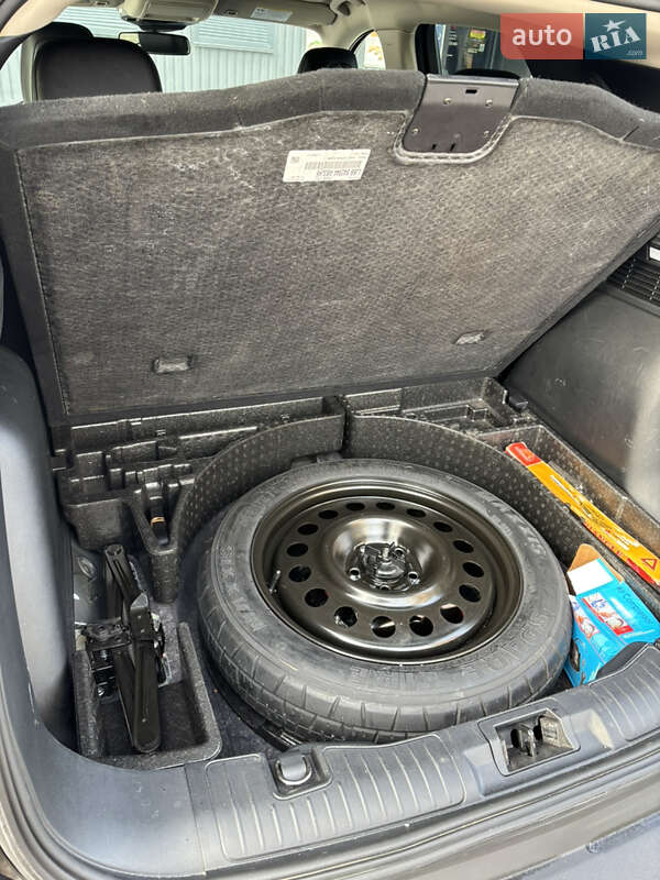 Внедорожник / Кроссовер Ford Escape 2020 в Киеве фото 48 Внедорожник / Кроссовер Ford Escape 2020 в Киеве