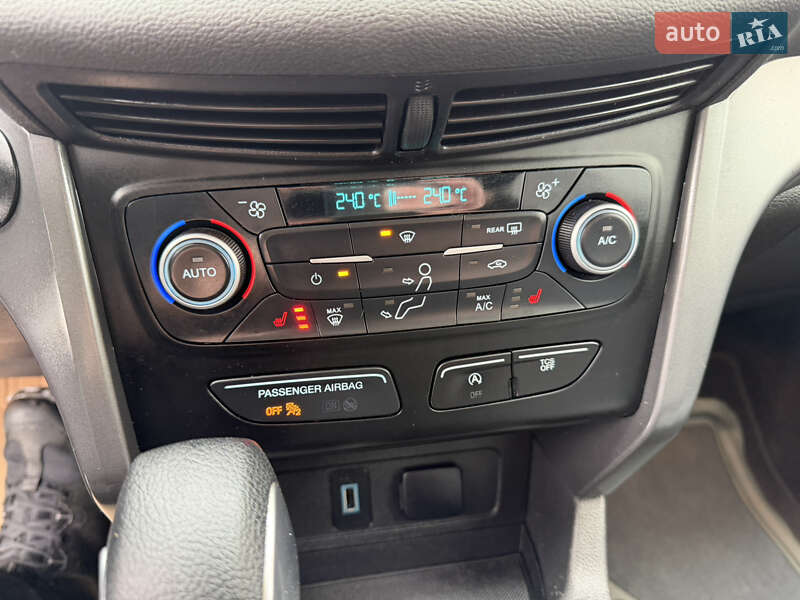 Внедорожник / Кроссовер Ford Escape 2019 в Дубно