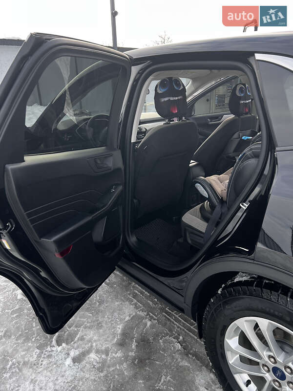Позашляховик / Кросовер Ford Escape 2022 в Ужгороді