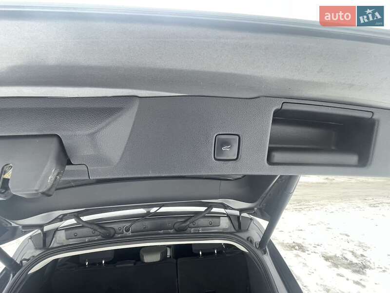 Внедорожник / Кроссовер Ford Escape 2021 в Львове