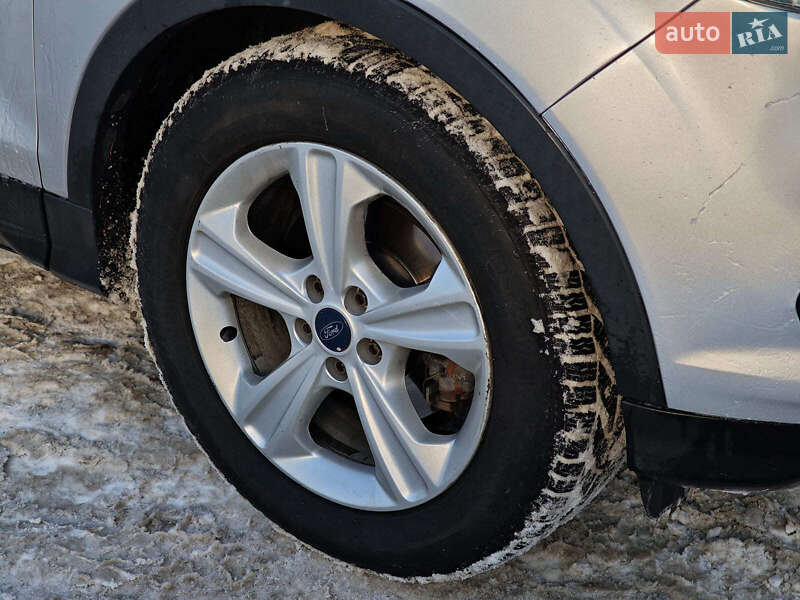 Внедорожник / Кроссовер Ford Escape 2015 в Харькове