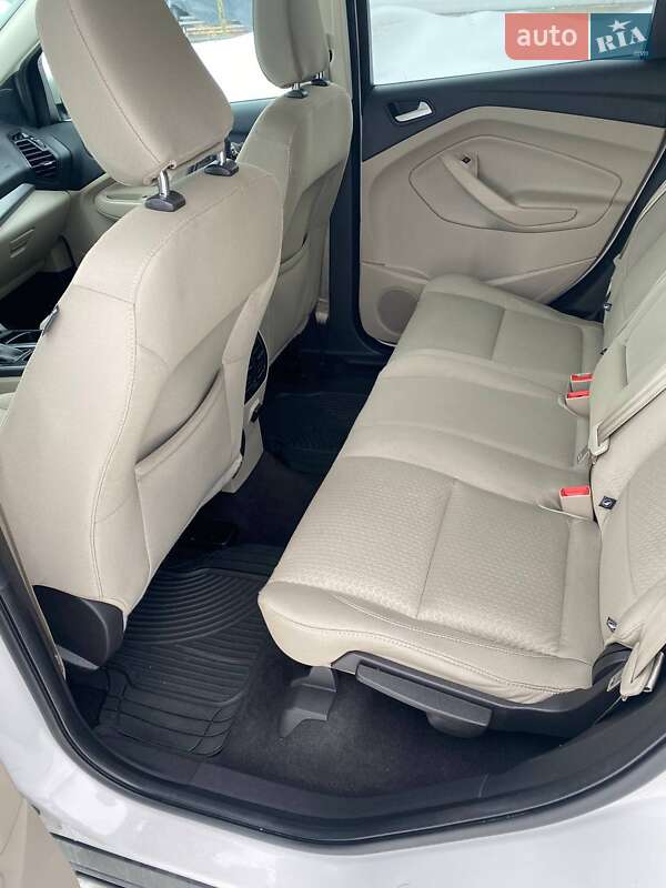 Внедорожник / Кроссовер Ford Escape 2018 в Львове