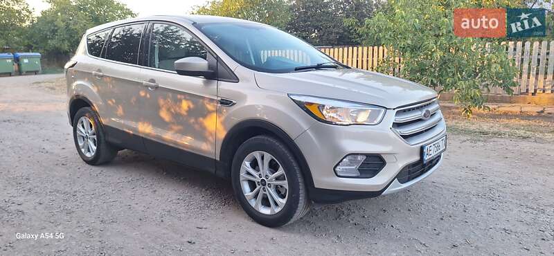 Позашляховик / Кросовер Ford Escape 2016 в Нікополі фото 3 Позашляховик / Кросовер Ford Escape 2016 в Нікополі