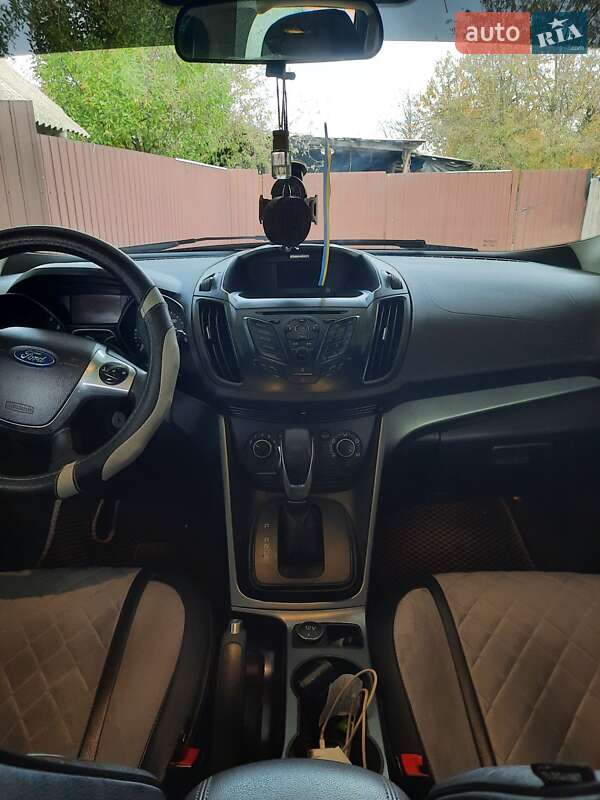 Внедорожник / Кроссовер Ford Escape 2015 в Знаменке