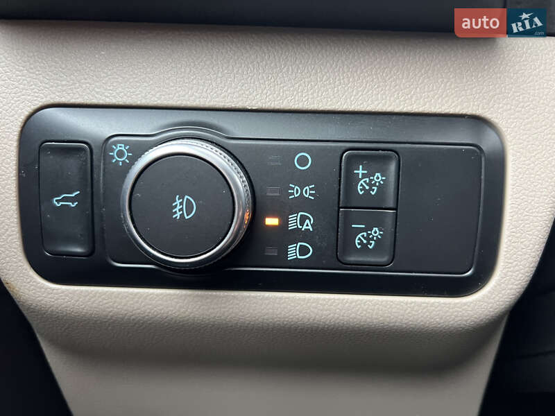 Позашляховик / Кросовер Ford Escape 2021 в Києві