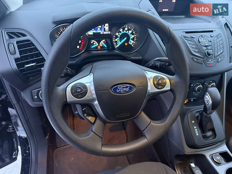 Внедорожник / Кроссовер Ford Escape 2016 в Полтаве