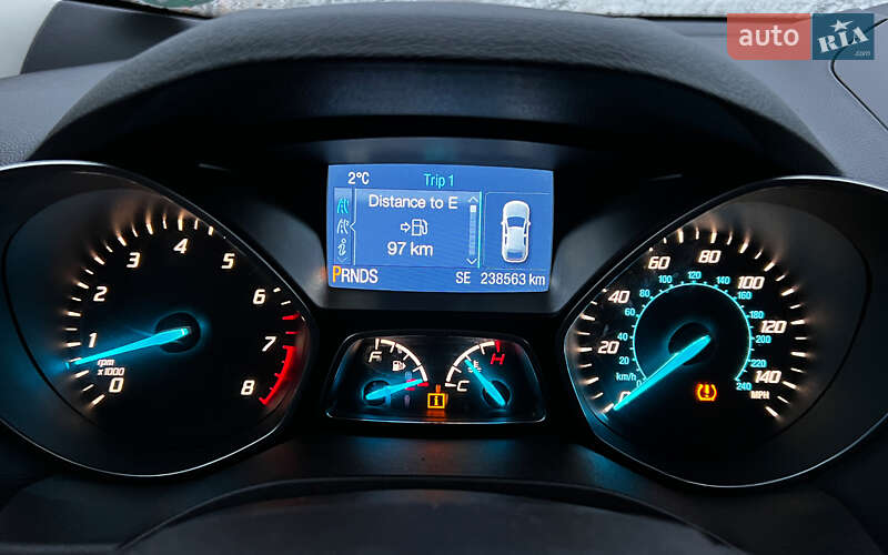 Позашляховик / Кросовер Ford Escape 2015 в Львові фото 12 Позашляховик / Кросовер Ford Escape 2015 в Львові