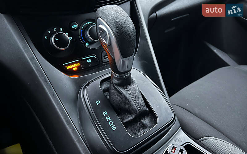 Позашляховик / Кросовер Ford Escape 2015 в Львові фото 16 Позашляховик / Кросовер Ford Escape 2015 в Львові