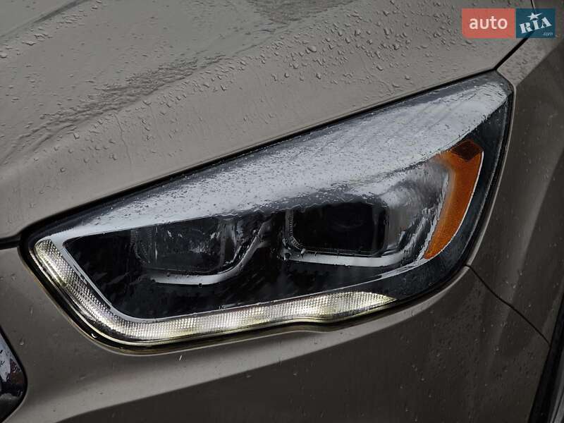 Внедорожник / Кроссовер Ford Escape 2016 в Харькове