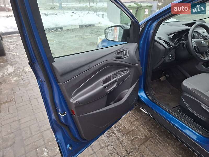 Позашляховик / Кросовер Ford Escape 2017 в Харкові