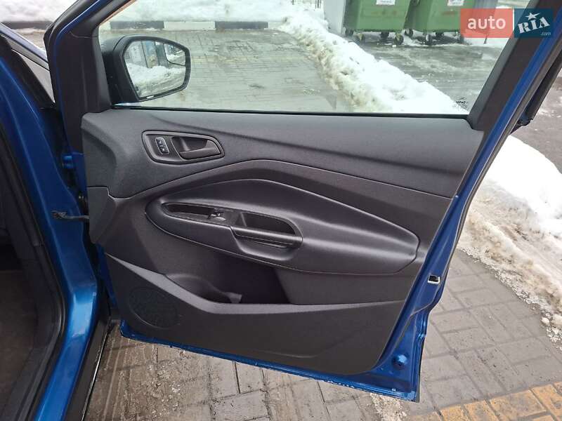 Позашляховик / Кросовер Ford Escape 2017 в Харкові
