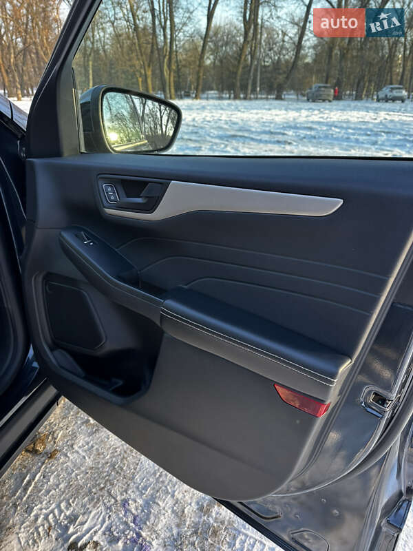 Внедорожник / Кроссовер Ford Escape 2022 в Сумах