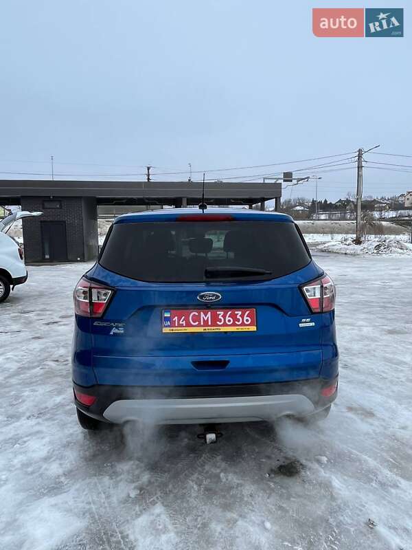 Позашляховик / Кросовер Ford Escape 2017 в Львові