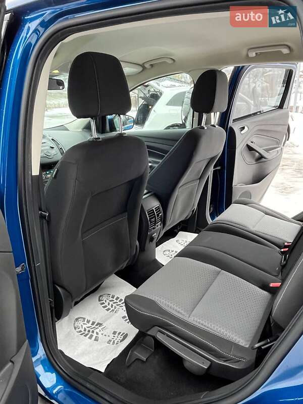 Позашляховик / Кросовер Ford Escape 2017 в Львові