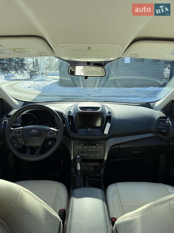 Позашляховик / Кросовер Ford Escape 2016 в Івано-Франківську