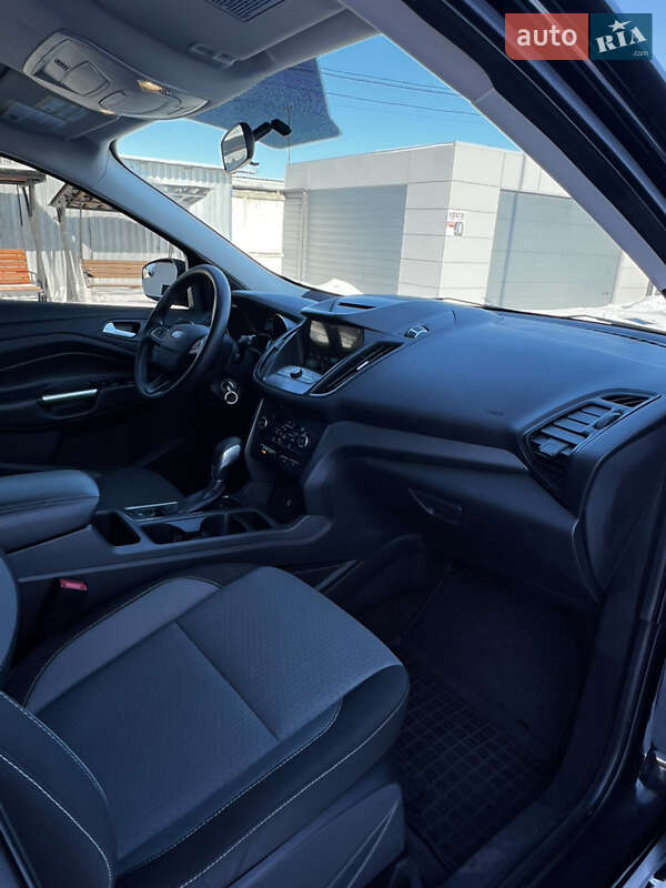 Внедорожник / Кроссовер Ford Escape 2017 в Белой Церкви