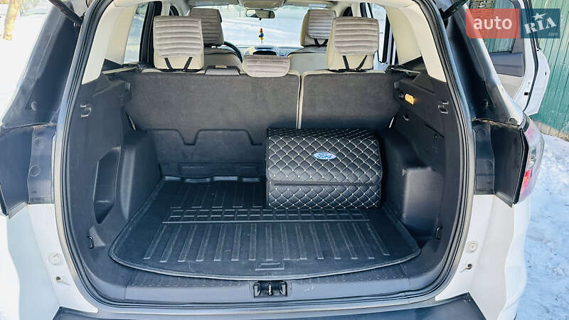 Внедорожник / Кроссовер Ford Escape 2016 в Чернигове