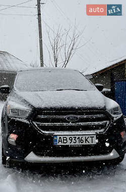 Внедорожник / Кроссовер Ford Escape 2018 в Чемеровцах