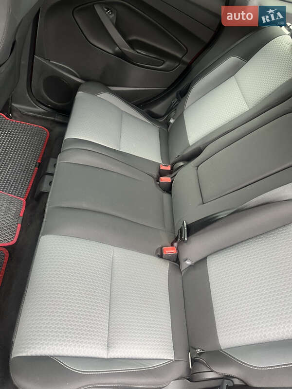 Внедорожник / Кроссовер Ford Escape 2016 в Ужгороде