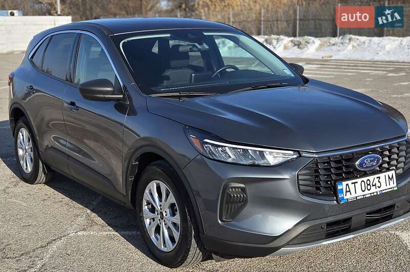 Внедорожник / Кроссовер Ford Escape 2023 в Днепре