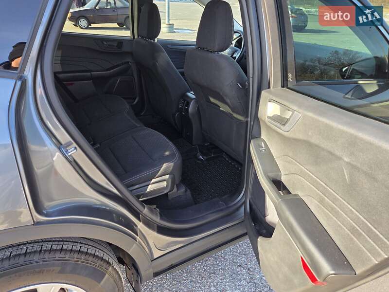 Внедорожник / Кроссовер Ford Escape 2023 в Днепре