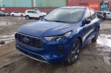 Внедорожник / Кроссовер Ford Escape 2023 в Гайвороне