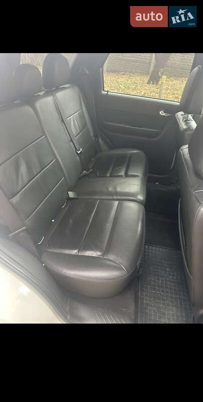 Внедорожник / Кроссовер Ford Escape 2010 в Киеве