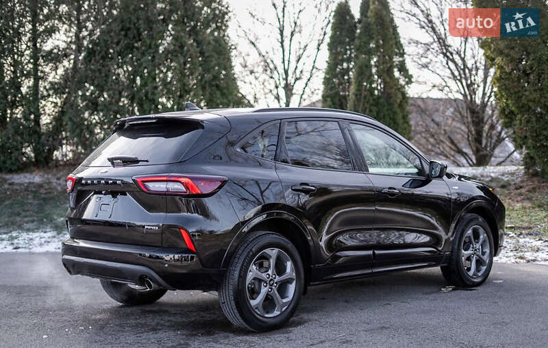 Позашляховик / Кросовер Ford Escape 2025 в Рівному