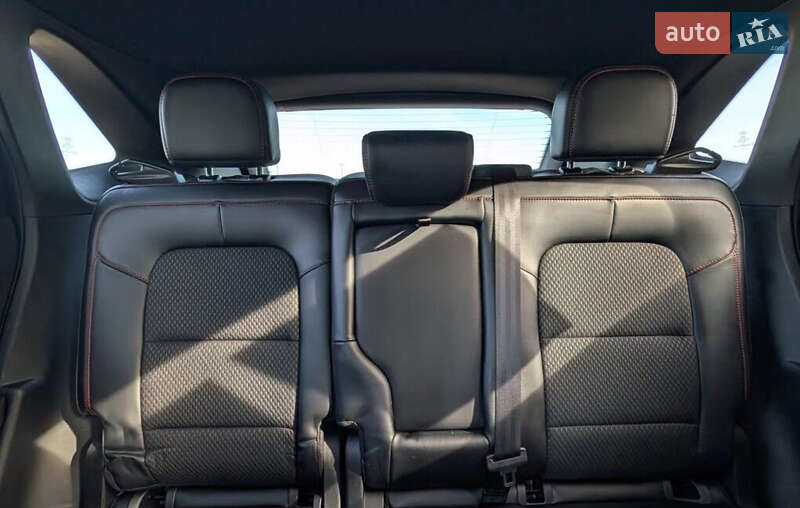 Позашляховик / Кросовер Ford Escape 2025 в Рівному