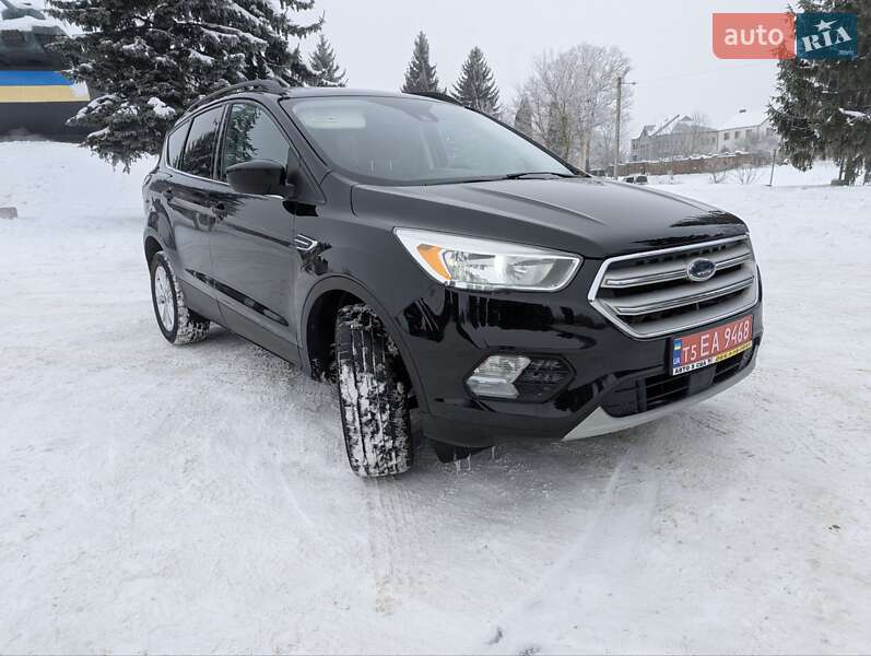 Позашляховик / Кросовер Ford Escape 2018 в Дубні
