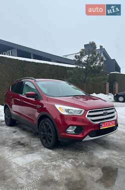 Позашляховик / Кросовер Ford Escape 2017 в Львові
