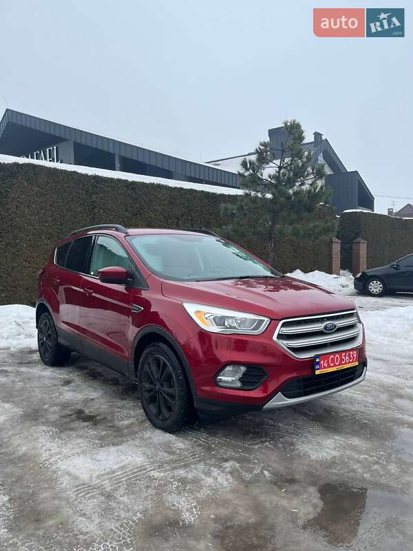 Позашляховик / Кросовер Ford Escape 2017 в Львові
