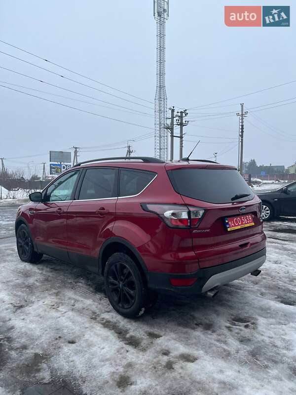 Позашляховик / Кросовер Ford Escape 2017 в Львові