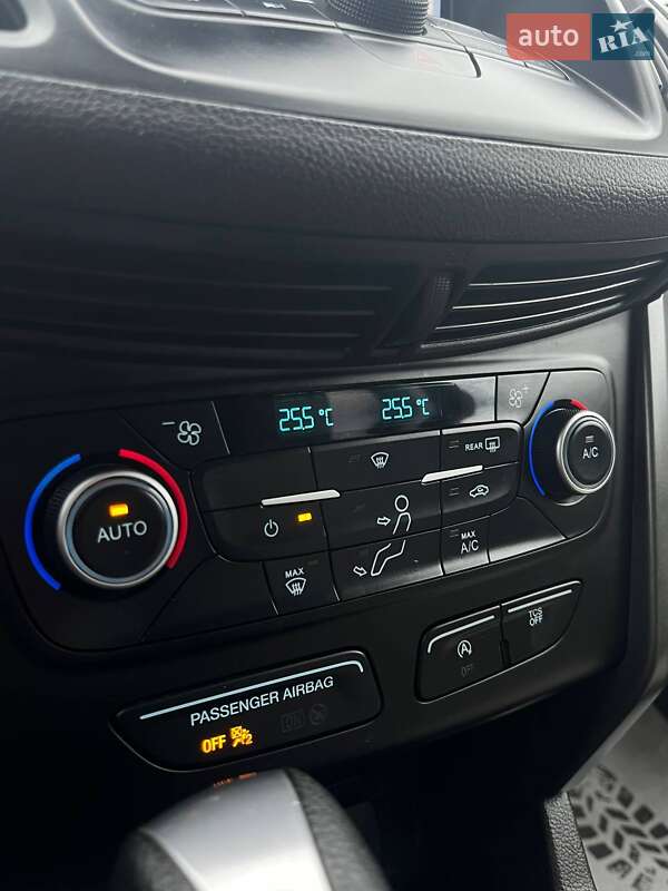 Позашляховик / Кросовер Ford Escape 2017 в Львові