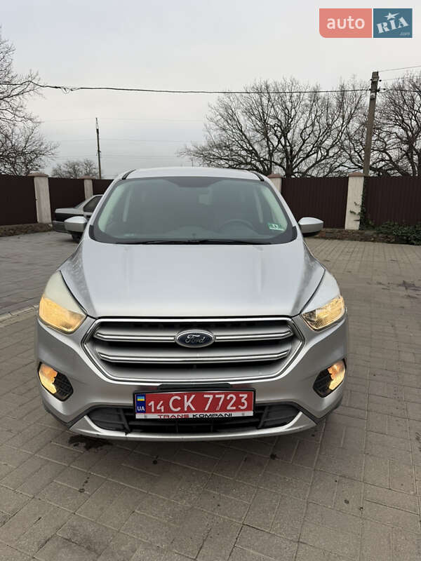 Внедорожник / Кроссовер Ford Escape 2017 в Вознесенске