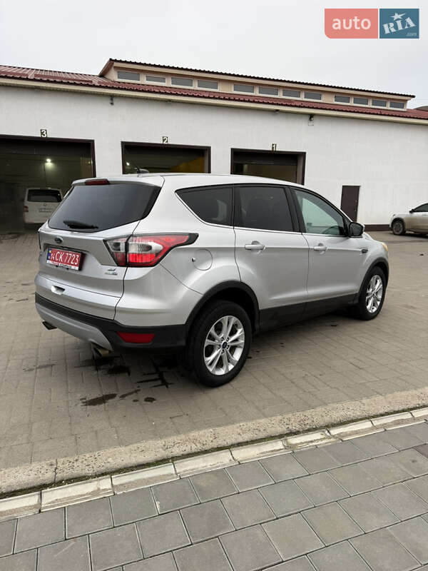 Внедорожник / Кроссовер Ford Escape 2017 в Вознесенске