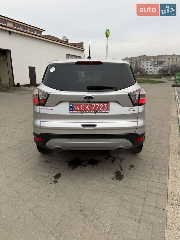 Внедорожник / Кроссовер Ford Escape 2017 в Вознесенске