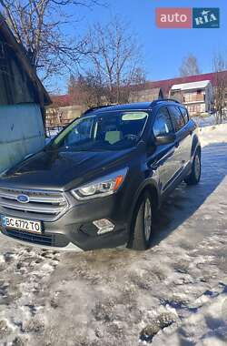 Внедорожник / Кроссовер Ford Escape 2017 в Львове