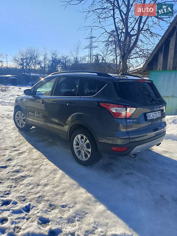 Внедорожник / Кроссовер Ford Escape 2017 в Львове