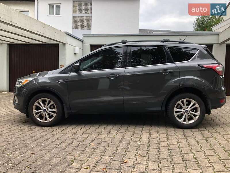 Позашляховик / Кросовер Ford Escape 2018 в Львові