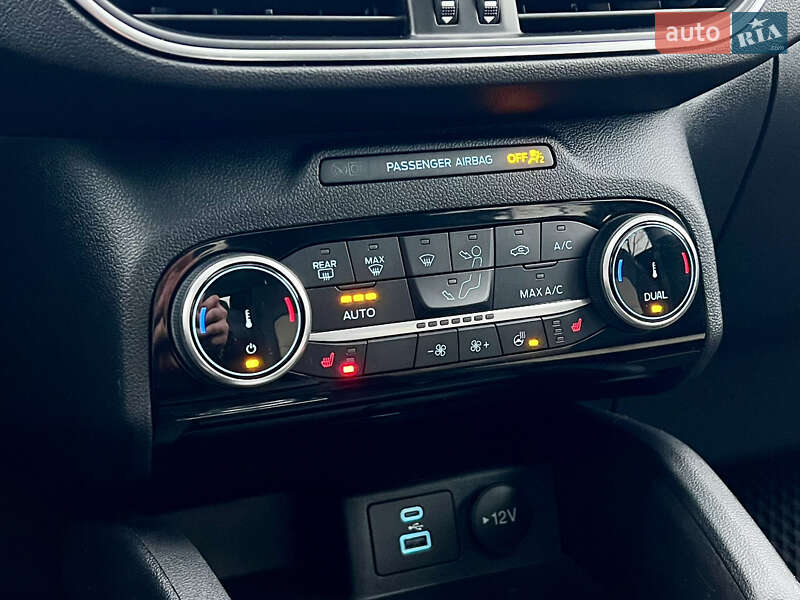 Позашляховик / Кросовер Ford Escape 2022 в Києві