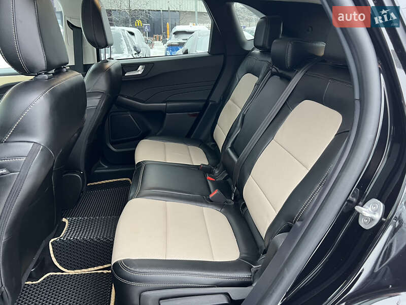 Позашляховик / Кросовер Ford Escape 2022 в Києві