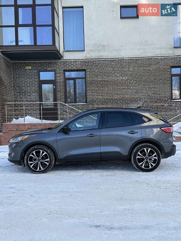 Внедорожник / Кроссовер Ford Escape 2021 в Сумах