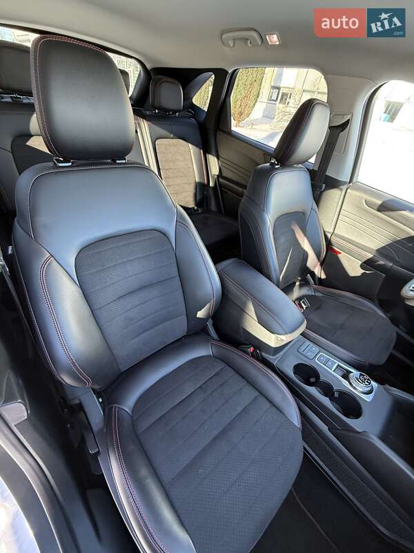 Внедорожник / Кроссовер Ford Escape 2021 в Сумах