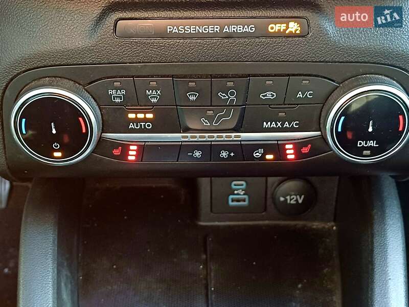 Внедорожник / Кроссовер Ford Escape 2023 в Полтаве